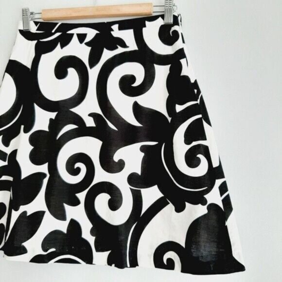 J. CREW Scroll Floral A-Line Mini Skirt B&W Sz 0 - Picture 4 of 8